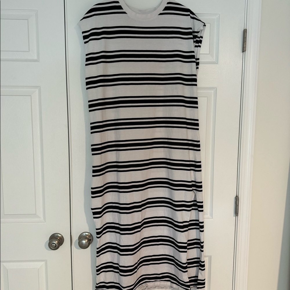 Abercrombie Shell Striped T-Shirt Midi Dress